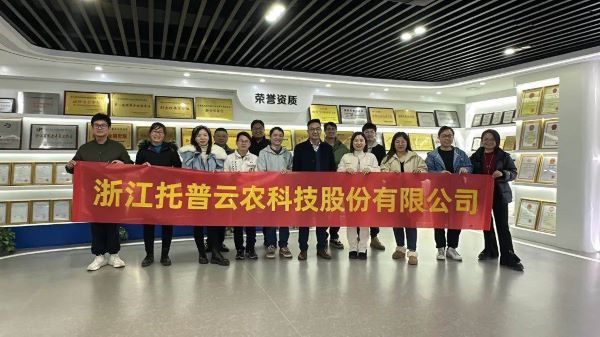 1704876331295872.jpg 1.jpg